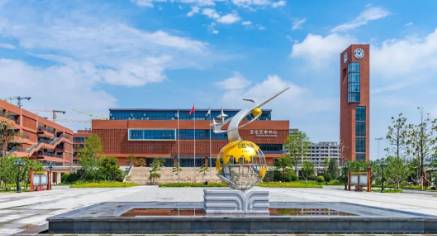 济南德雅高级中学宣传画册！